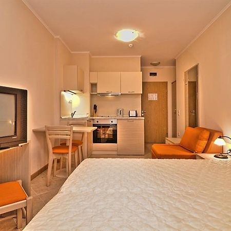 Royal Sun Private Apartments Slantchev Briag Extérieur photo